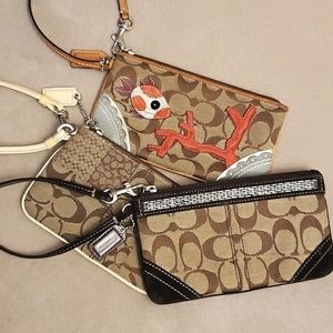1 Wristlet